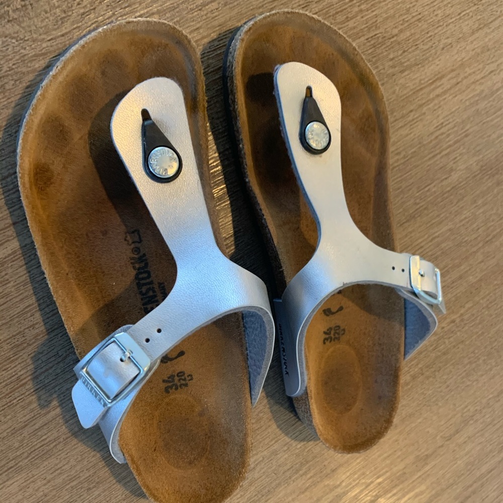 Girls Birkenstock gizeh sandal